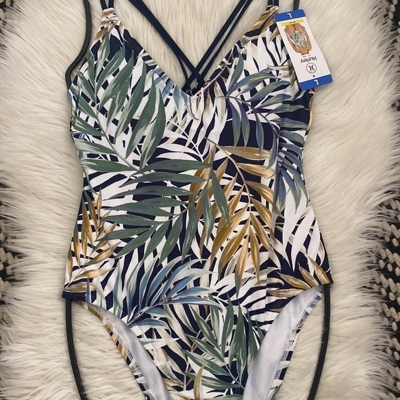 NWT Hurley women’s one piece palm print swimsuit - Picture 10 of 10
